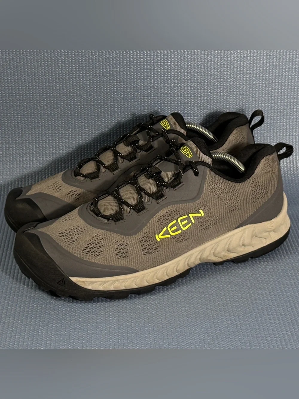 KEEN Men’s NXIS Speed Hiking Low Gray Athletic Shoes Size 11